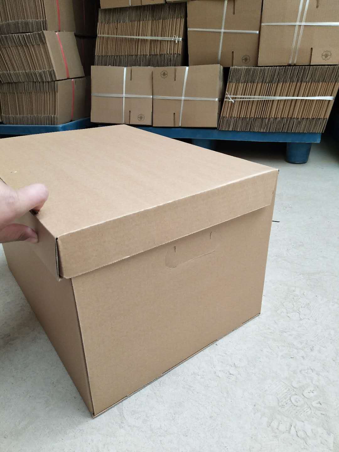 纸箱厂销售搬家纸箱包装盒纸壳箱纸板飞机盒纸板